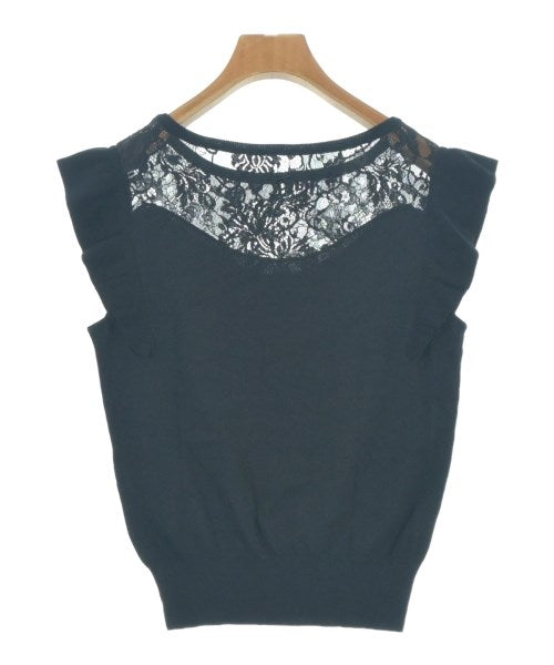 M-premier BLACK เสื้อแขนกุด