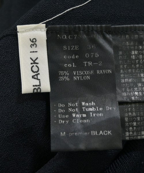 M-premier BLACK เสื้อแขนกุด