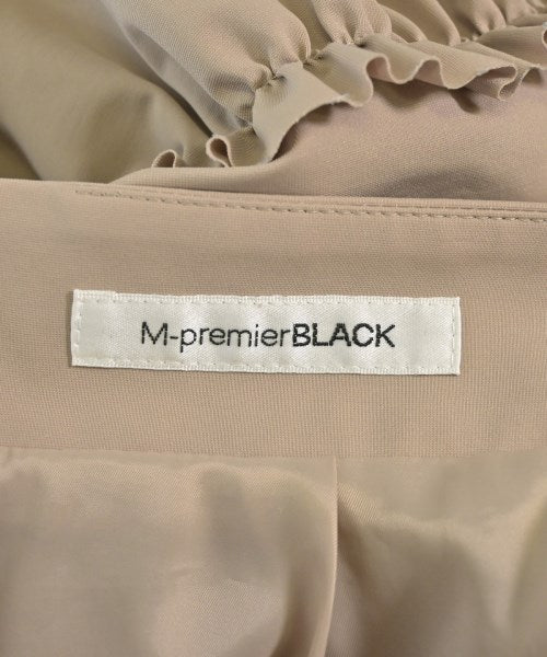M-premier BLACK กระโปรงยาวถึงเข่า