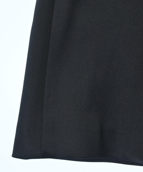 M-premier BLACK กระโปรงยาวถึงเข่า