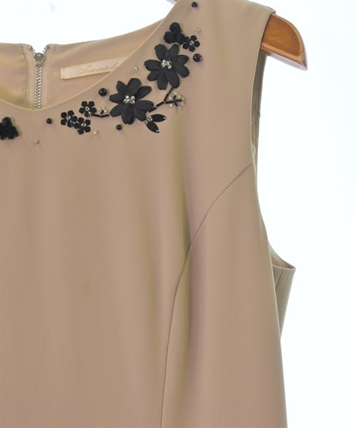 Aveniretoile ชุดเดรส