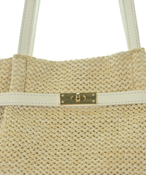 OPAQUE.CLIP กระเป๋าถือขนาดใหญ่