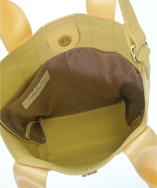 OPAQUE.CLIP กระเป๋าสะพาย