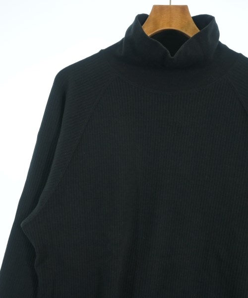 KURO เสื้อยืด/เสื้อท็อปส์