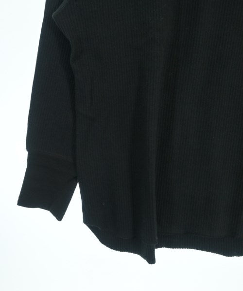 KURO เสื้อยืด/เสื้อท็อปส์