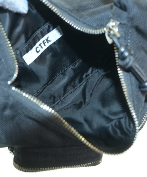 Control Freak กระเป๋าสะพาย