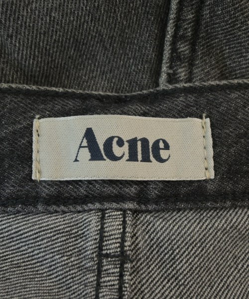 Acne ยีนส์
