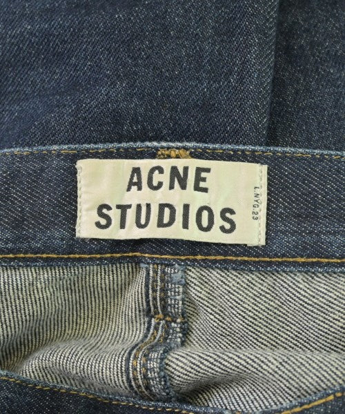 Acne ยีนส์