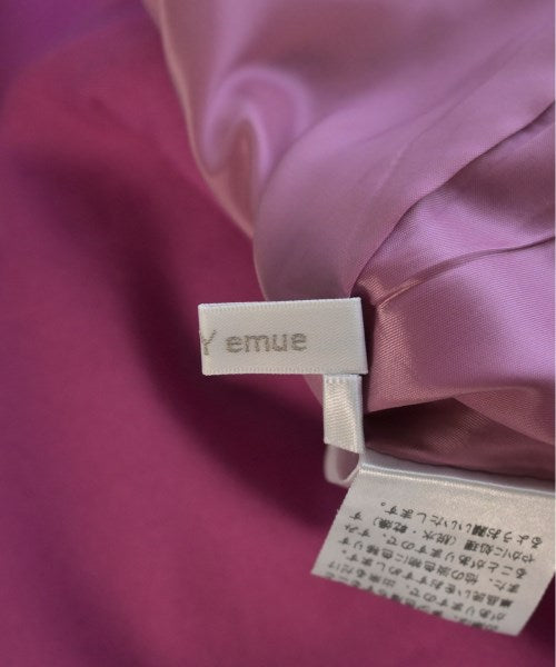 fredy emue กระโปรงยาวถึงเข่า