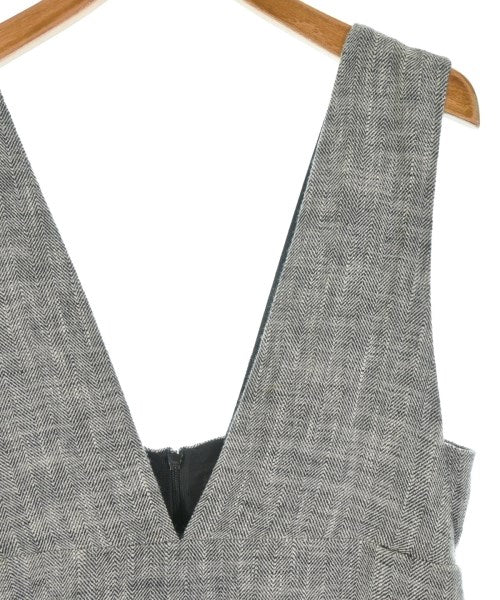 fredy emue ชุดเดรส