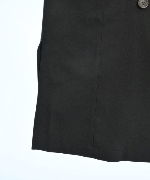 fredy emue เสื้อกั๊ก