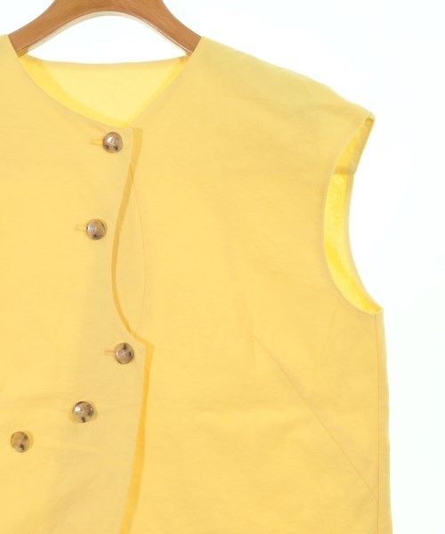 AKIRA NAKA เสื้อกั๊ก