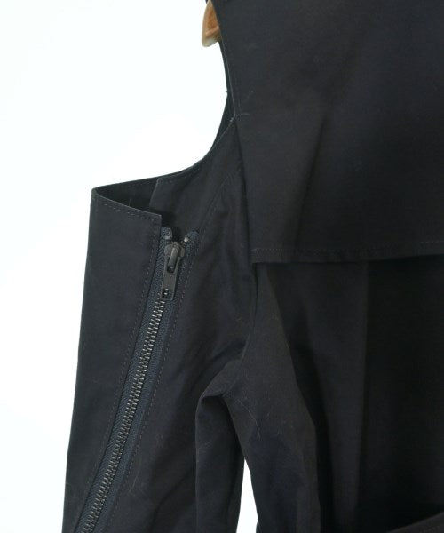 AKIRA NAKA เสื้อกันฝน