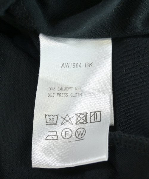 AKIRA NAKA เสื้อยืด/เสื้อท็อปส์