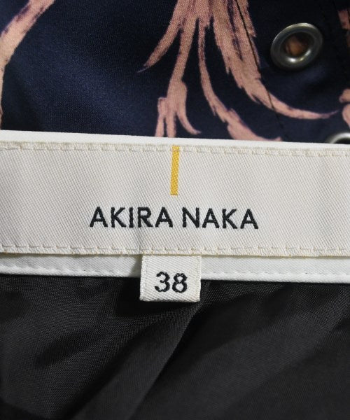 AKIRA NAKA กระโปรงยาวถึงเข่า