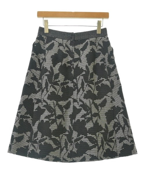 SUPPORT SURFACE กระโปรงยาวถึงเข่า