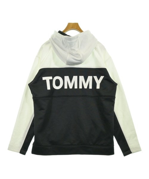 TOMMY JEANS เสื้อฮู้ด