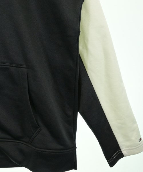 TOMMY JEANS เสื้อฮู้ด