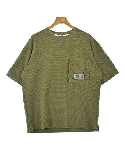 TOMMY JEANS เสื้อยืด/เสื้อท็อปส์