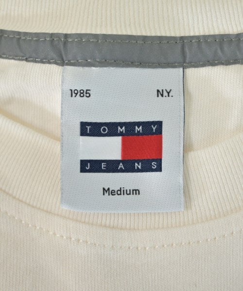 TOMMY JEANS เสื้อยืด/เสื้อท็อปส์