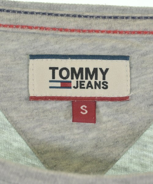 TOMMY JEANS เสื้อยืด/เสื้อท็อปส์