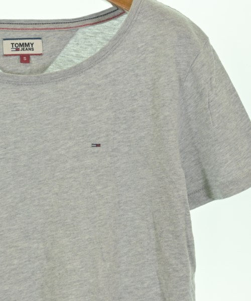 TOMMY JEANS เสื้อยืด/เสื้อท็อปส์