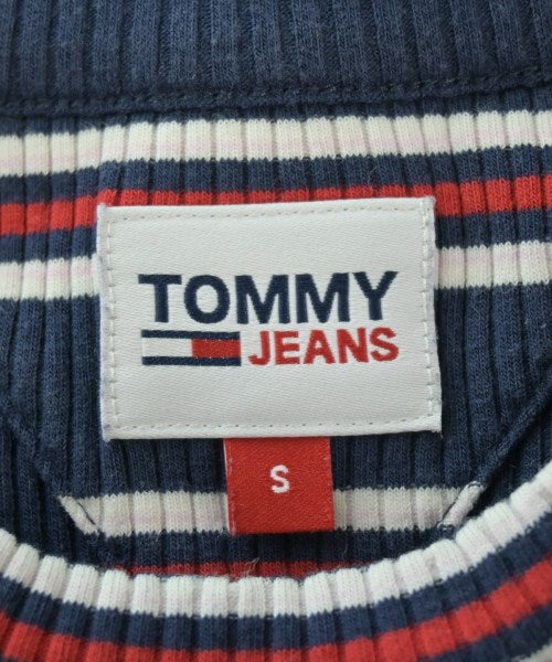 TOMMY JEANS เสื้อยืด/เสื้อท็อปส์