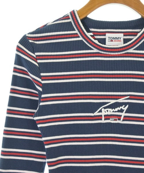 TOMMY JEANS เสื้อยืด/เสื้อท็อปส์