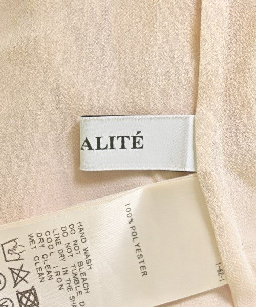 La TOTALITE เสื้อสตรี