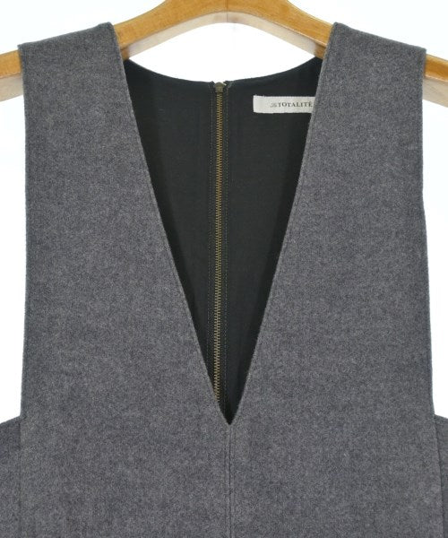 La TOTALITE ชุดเดรส