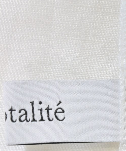 La TOTALITE เสื้อลำลอง