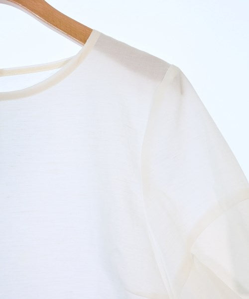 La TOTALITE เสื้อลำลอง