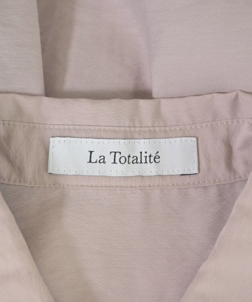 La TOTALITE เสื้อลำลอง
