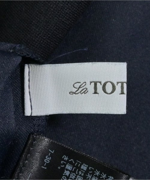 La TOTALITE เสื้อยืด/เสื้อท็อปส์
