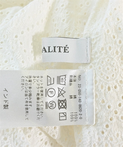 La TOTALITE เสื้อลำลอง