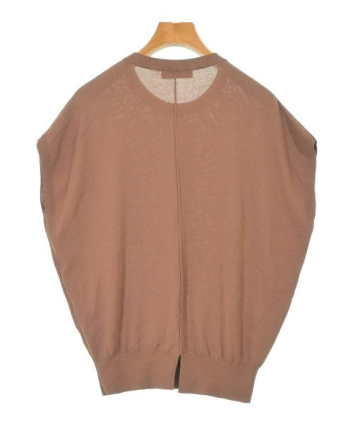 La TOTALITE เสื้อแขนกุด