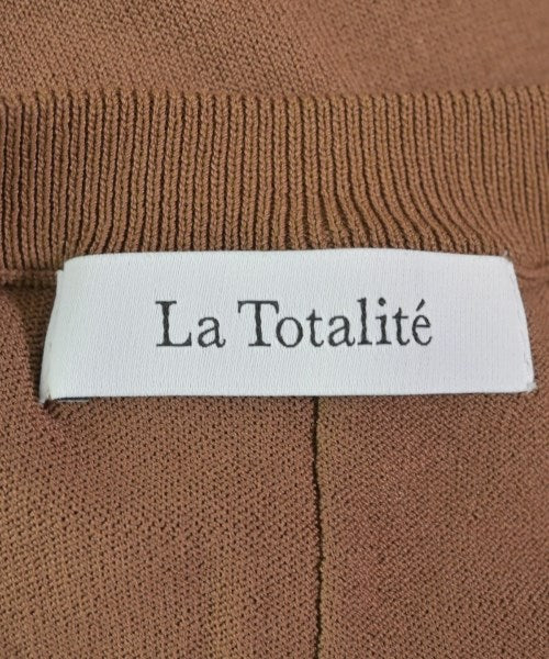 La TOTALITE เสื้อแขนกุด