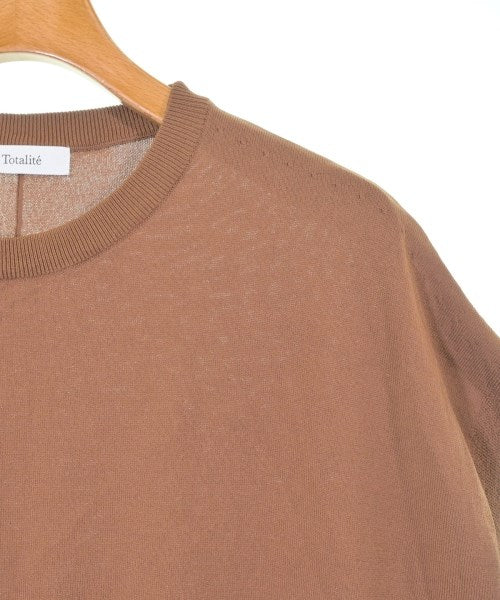 La TOTALITE เสื้อแขนกุด