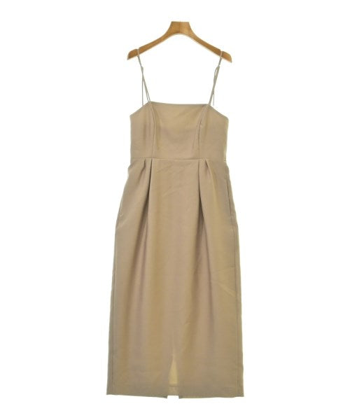 La TOTALITE ชุดเดรส