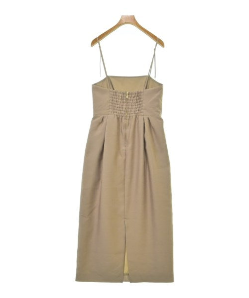 La TOTALITE ชุดเดรส