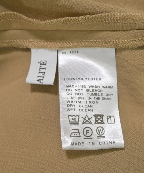 La TOTALITE เสื้อสตรี