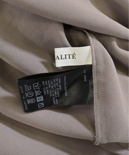 La TOTALITE เสื้อสตรี