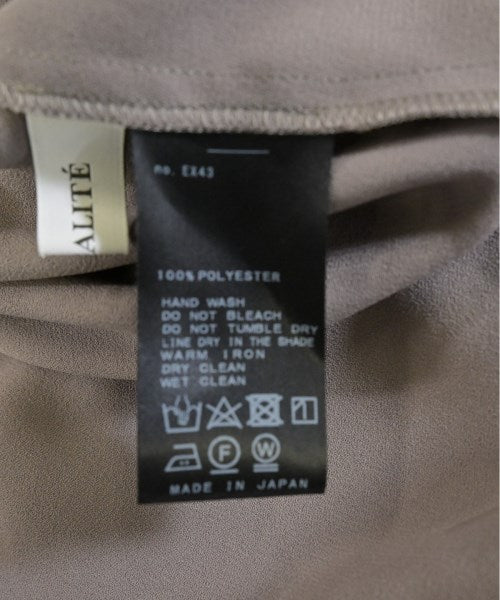 La TOTALITE เสื้อสตรี