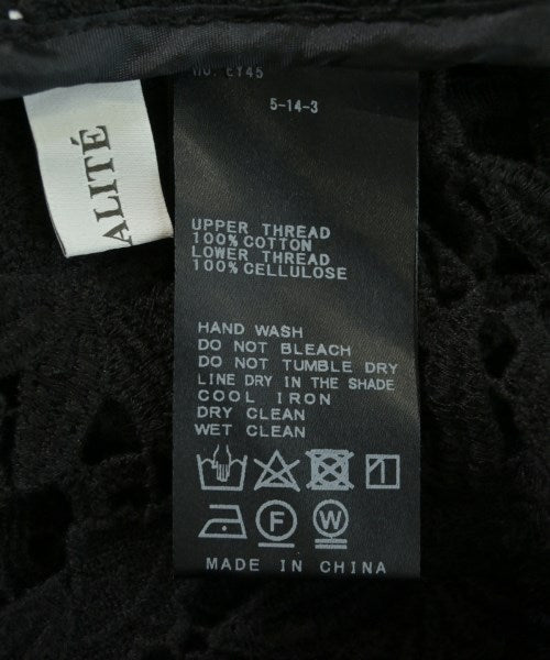 La TOTALITE เสื้อสตรี