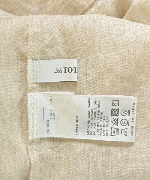 La TOTALITE เสื้อลำลอง
