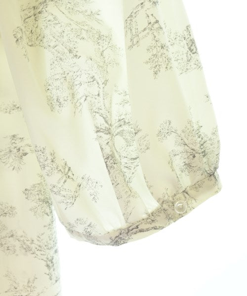 La TOTALITE เสื้อสตรี