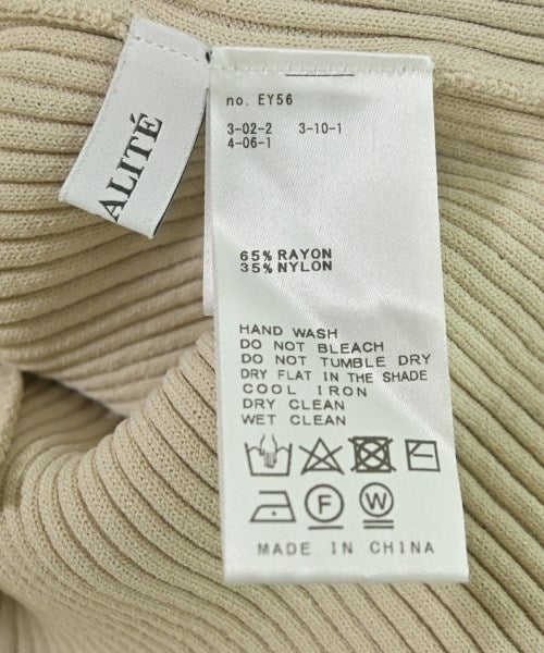 La TOTALITE เสื้อกันหนาว