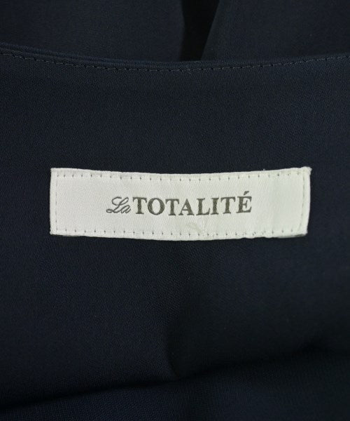 La TOTALITE เสื้อสตรี