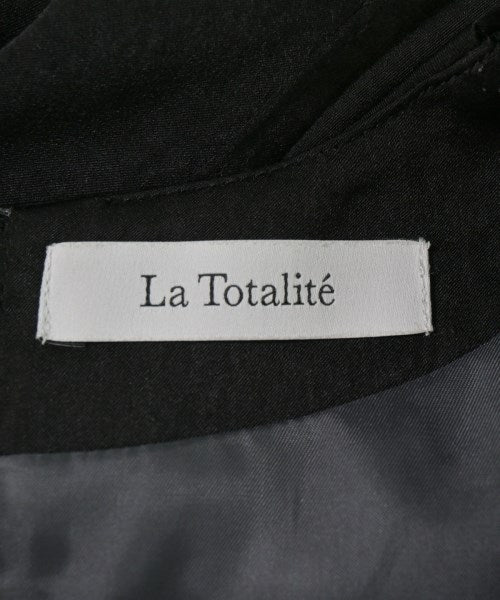 La TOTALITE ชุดเดรส