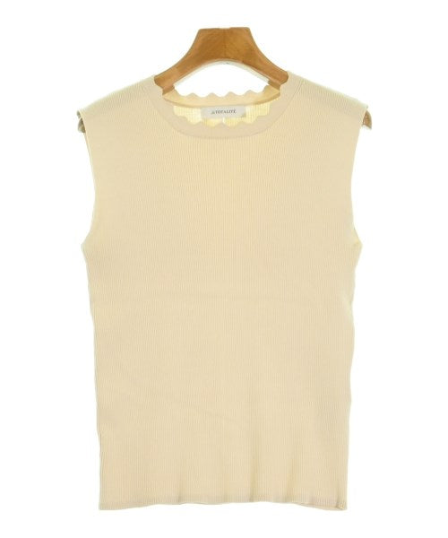 La TOTALITE เสื้อแขนกุด